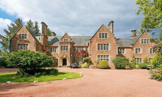 West Kilbride House | Penthouse Apartment in Coastal Manor House