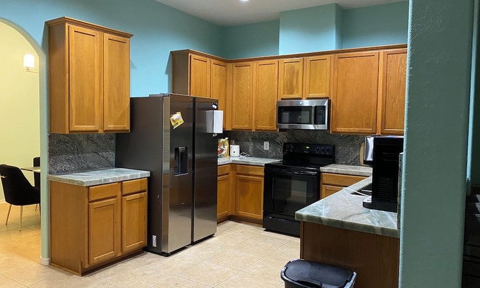 Houston House | Pet friendly lovely house room 3 shared bathroom