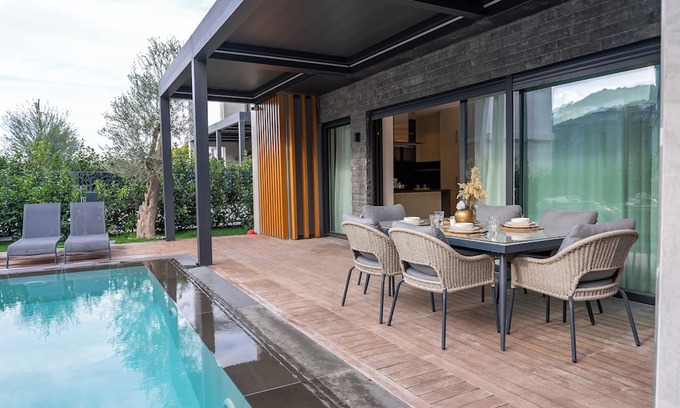 Koyunbaba Villa | Luxurious Villa Retreat with Private Swimming Pool