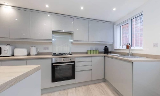 Evesham House | Cosy 3 Bedroom Home Close to the Centre of Evesham