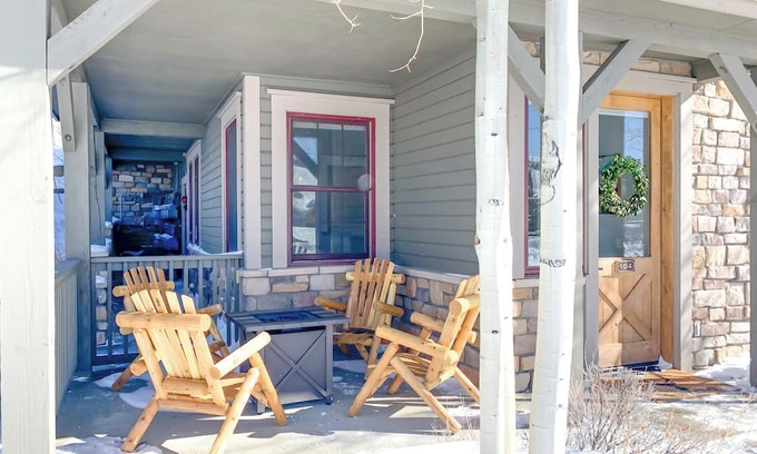 Silvercreek Condo | Lucky Horse - Cozy 1 BR/1BA ski in/ski out condo in Granby Ranch