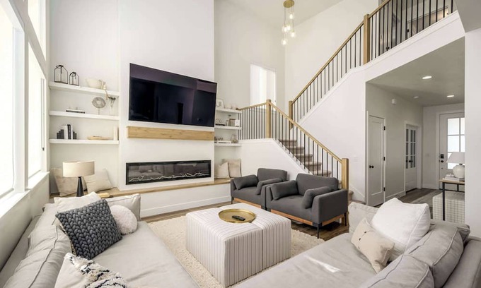 Provo Bay House | Lakeside Provo Getaway l Aero by Stay