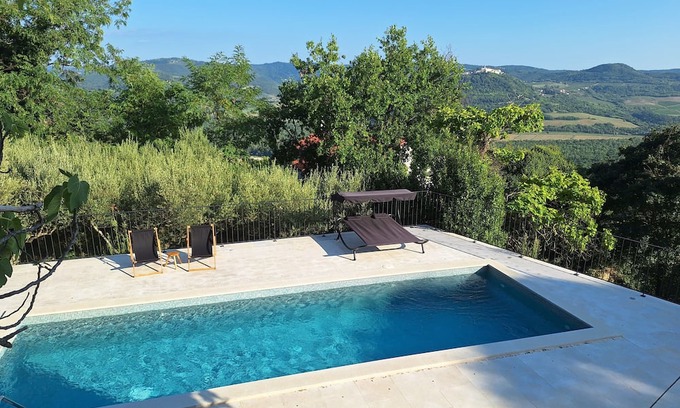 Oprtalj Cottage | Charming 2-bedroom cottage with swimmingpool in welcoming Oprtalj with WiFi, AC