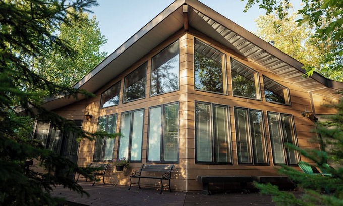 Victoria Beach Cabin | Magical lakefront cabin retreat in Victoria Beach!