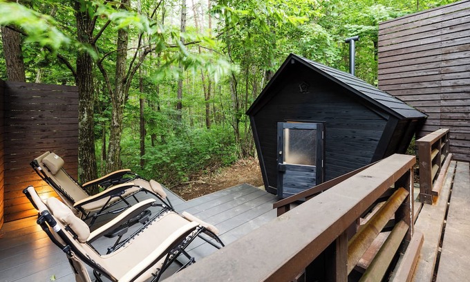 Hokuto Villa | COCO VILLA Yatsugatake] A quiet time facing nature in the forests of Yatsugatake.