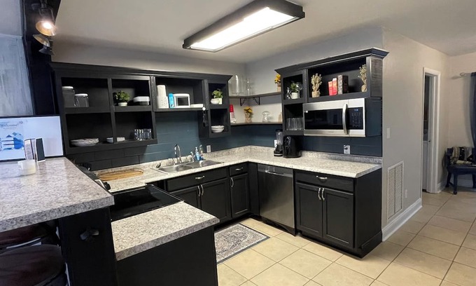 Gainesville House | The Meadow Retreat