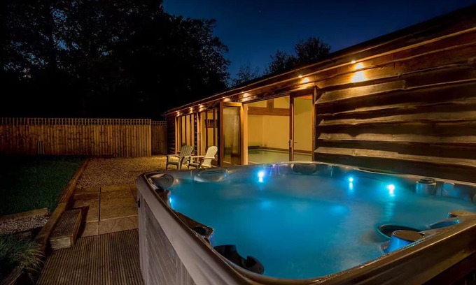 Wellington House | Jurston Lane Barn Family Retreat