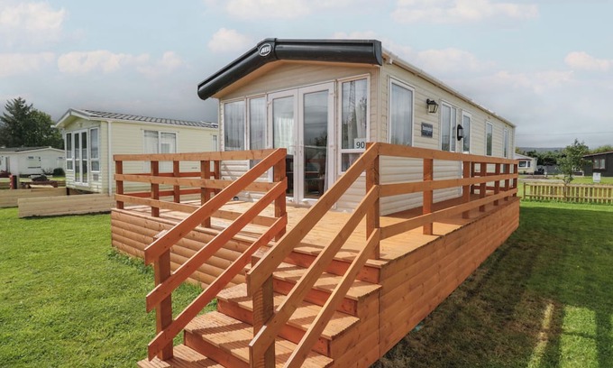 Denny Cottage | HAZEL, pet friendly, with a garden in Denny