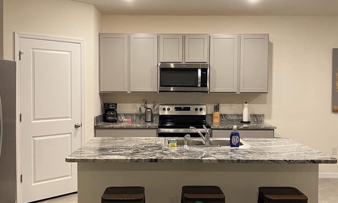 Wesley Chapel House | Charming 3-bedroom house in Wesley Chapel with WiFi and AC