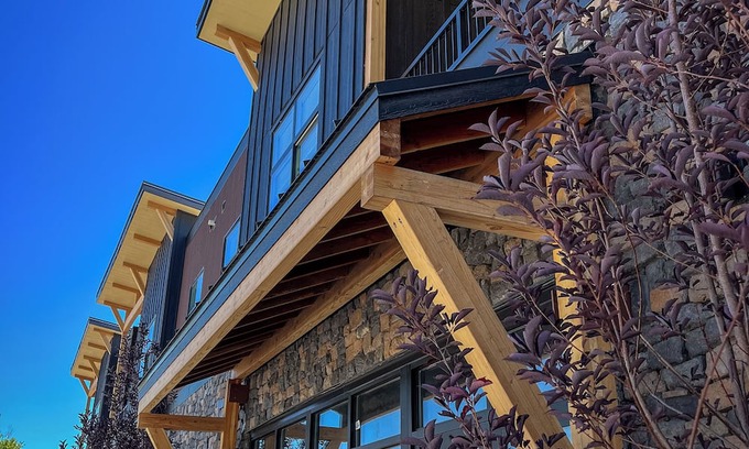 Hayden Condo | 208 Lofts on Main - Hayden