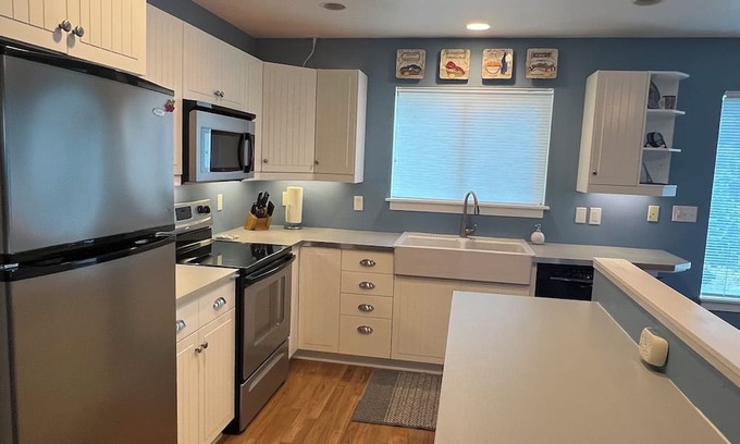 Union House | NEW: Alderbrook Area Private Beach House