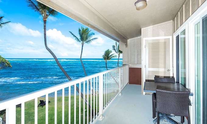 Wailua Condo | Pacific+Pool+Palms! Luxe w/Chic Kitchen, Lanai, Den, WiFi–Kauai Kailani K303