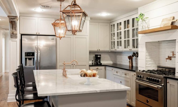 McGregor House | The Carriage House FIXER UPPER Season 3/Close to Waco