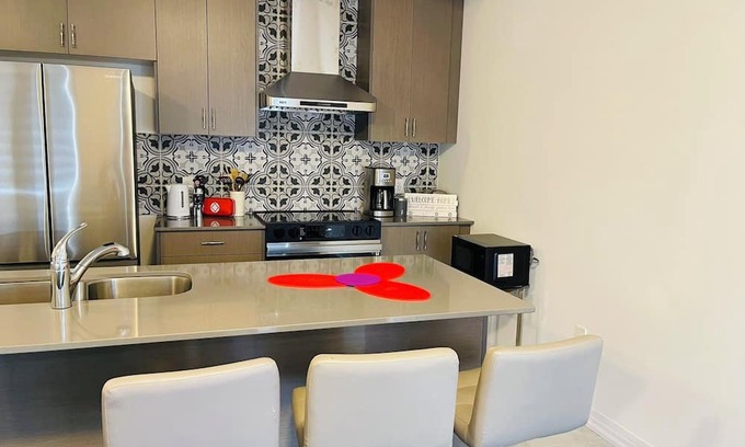 North Dumfries House | Gorgeous Townhome close to Conestoga College, Hwy401, Bluff Park & downtown