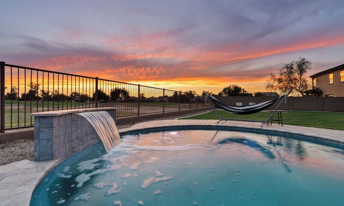 Villages At Queen Creek House | Mountain View Golf Oasis!