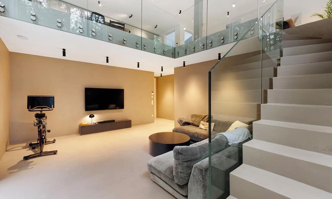 Heiligenhaus House | Holiday Home 'In Heiligenhaus Nähe Düsseldorf' with Shared Terrace, Wi-Fi and Air Conditioning