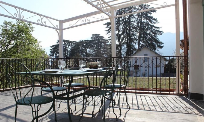 Brison-Saint-Innocent House | LE CLOS DES BURGONDES