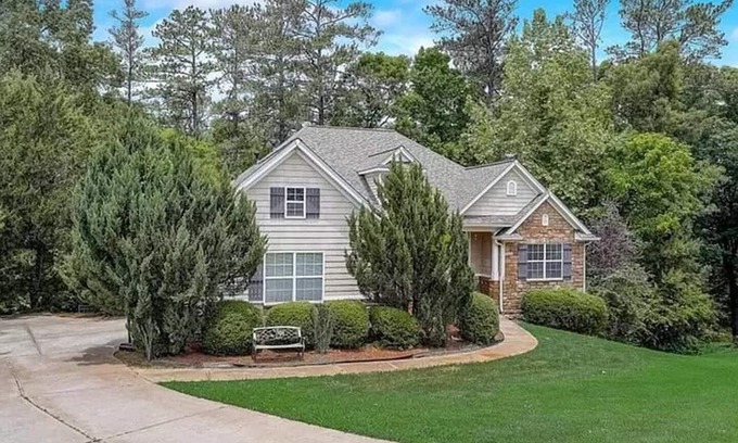 Douglasville House | Georgian Serenity retreat near Atlanta & Six Flags