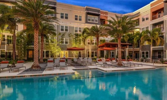 Carver City - Lincoln Gardens Apartment | Luxury 1st Floor 1 BR, Central Tampa