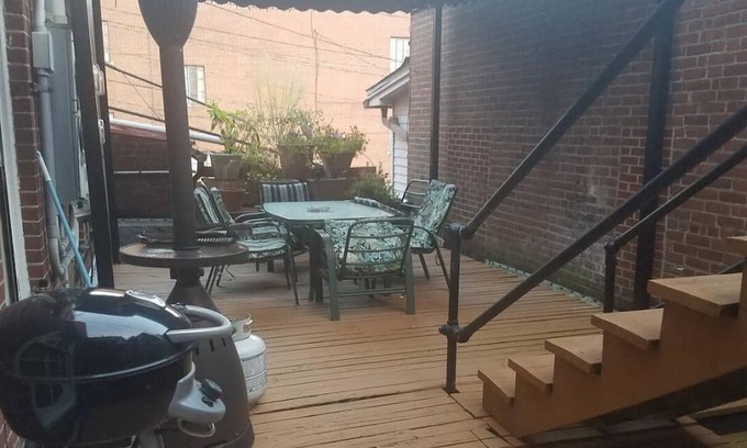 Maysville Apartment | Cozy 1-bedroom apartment in Maysville right in the entertainment district.