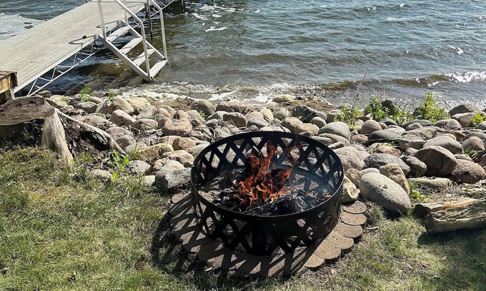 Villard Cabin | Cozy, pet friendly 2-bedroom cabin on beautiful lake Amelia.