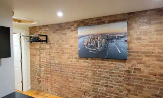 Clinton Hill Apartment | Stunning 1 bed, Great for work, Wifi & Coffee