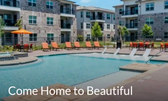 Texas City Apartment | The LagoonSide LoungeAway w/Pool/Parking/WiFi Pkg