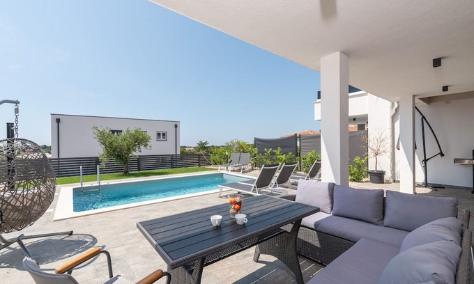 Kukci House | Beautiful Villa Delfis only 4km from Poreč