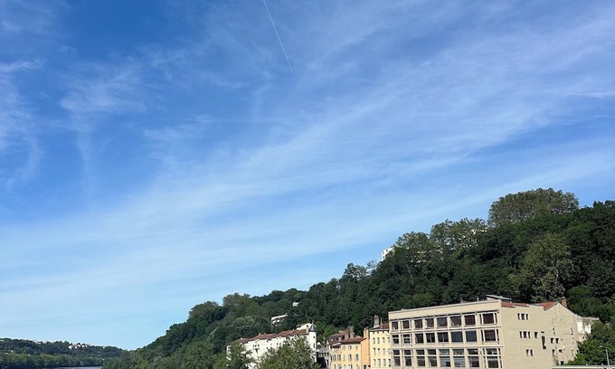 9th Arrondissement Apartment | Appartement sur les Q Uais Joseph Gillet