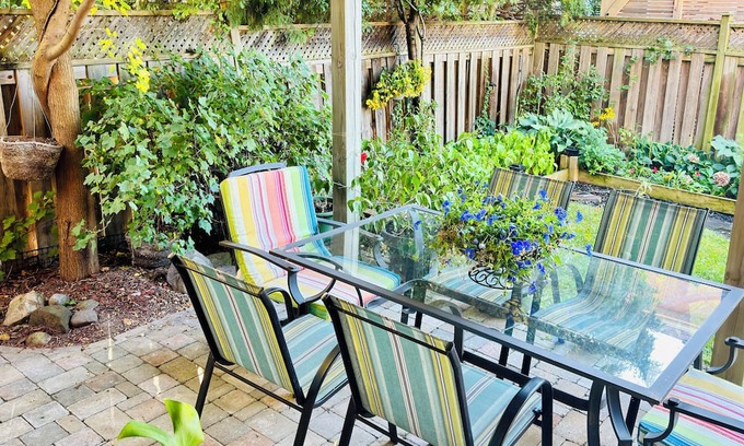 Vaughan Apartment | Cozy 1-BR, with Private Patio.