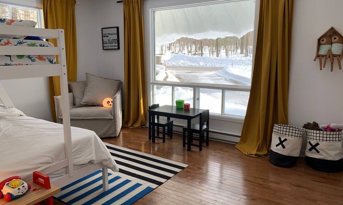 Lac-Brome House | House in the townships, halfway between Sutton/Lake Brome and Bromont!