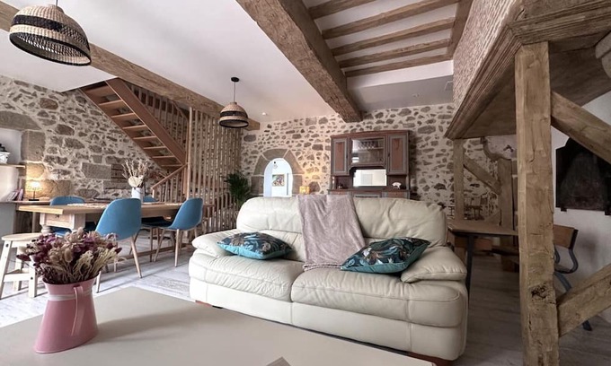 Rocles Cottage | Gite Rocles, 2 bedrooms, 5 persons