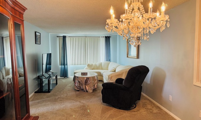 Cheektowaga Apartment | Great location 2 minutes away from Buffalo Niagara International Airport