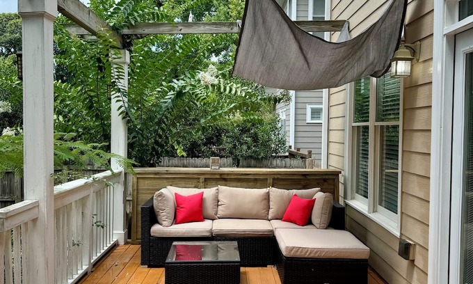 Knight Park House | New! 3BR 2.5BA + Pickleball Court in West Midtown!