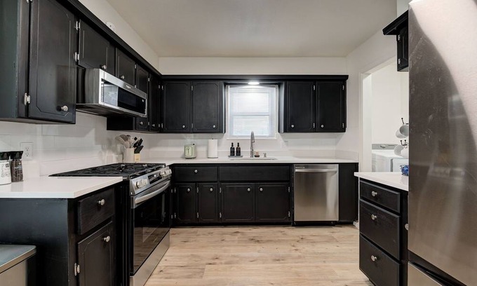 Edmond House | Entire House in Downtown Edmond!