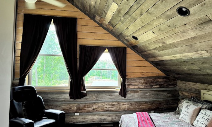 Harrison House | New Listing Discount Secluded Log Cabin with ATV Trail Access - Simply Stunning!