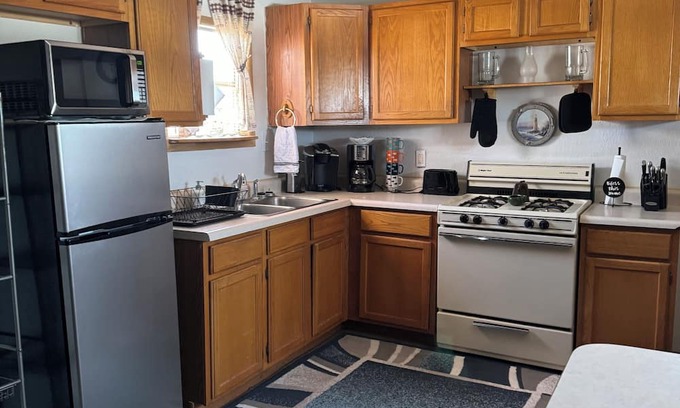 Elephant Butte House | Cozy 2-bedroom mobile home in enchanting Elephant Butte with AC, WiFi, and quiet