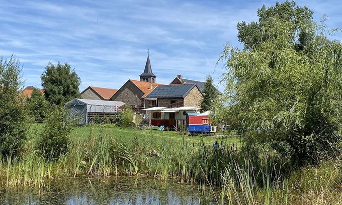 Saint-Pardoux House | Null 'Tiny House 3/4 Places' with Shared Pool, Wi-Fi and Air Conditioning