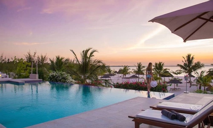 Michamvi Apartment | Garden View Luxury Double Room Private Patio, Pool