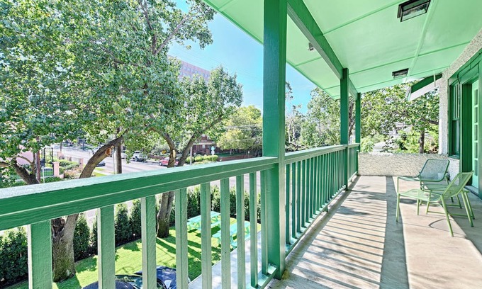 Uptown Apartment | Private Rooftop! Trolley! 1BD 1BA! New!