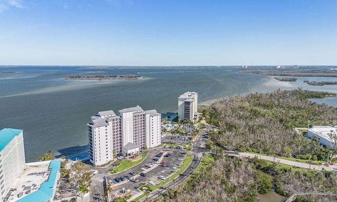 Punta Rassa Condo | Bay View 1034: Beachfront 10th Floor Resort Condo - Breathtaking views