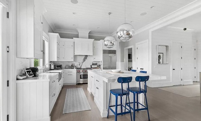 Wainscott House | South of the Highway Wainscott - Modern FarmHouse...Walk to the Beach