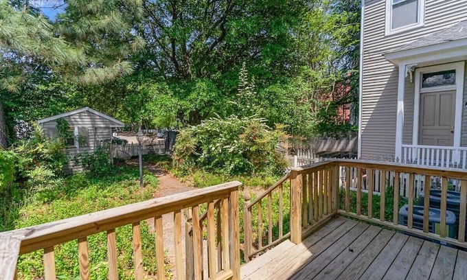 Portsmouth Apartment | The Enchantment of Old Towne Portsmouth - Suite 1