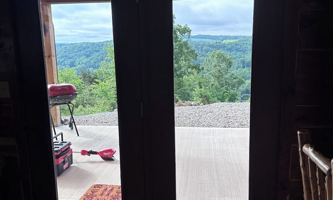 Cotter Cabin | Riverview Cabin in "Trout capital USA"