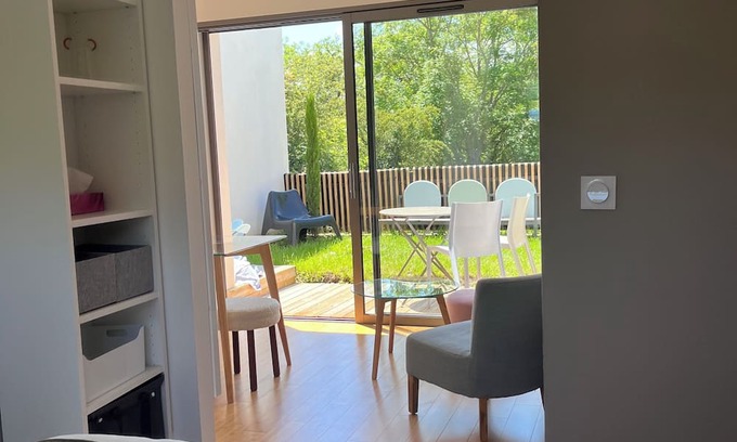 Grezieu-la-Varenne Apartment | Studio au Calme et Ensoleillé