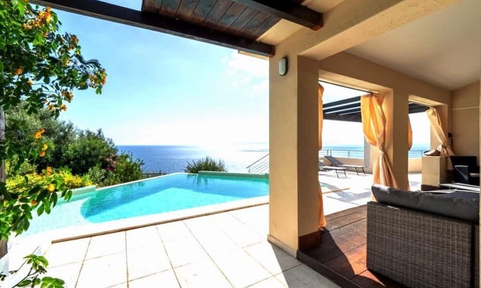 Terra Mala House | Villa Paradiso Comfortable holiday residence
