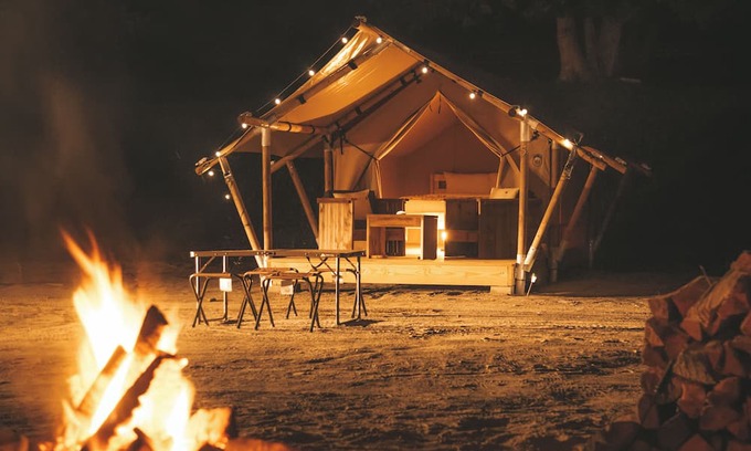 Cassville RV Rental | Luxury Safari Tent near Roaring River State Park