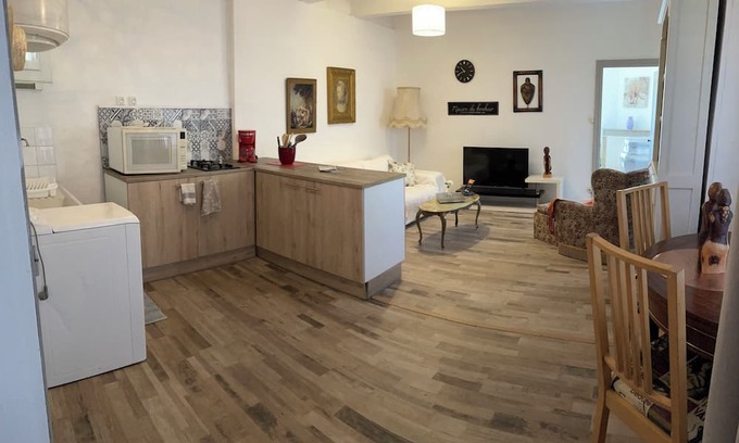 Rousson Apartment | Appartement Cosy Entre Mer et Cevenes