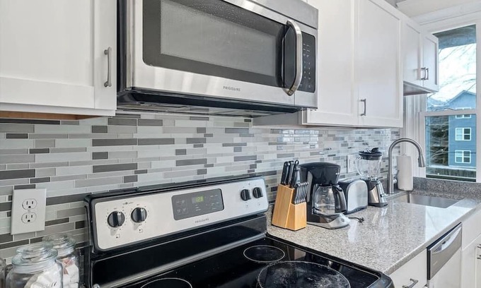 Shaw House | Historic, First and Second Floor Units in Shaw Community STL 1E/2E