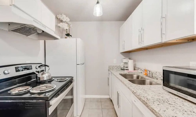 Fort Worth Apartment | Cosy Urban Modern Nest FREEPark 2Beds 5MinDwntwn